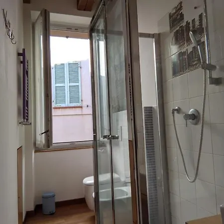 La Finestra Sul Porto Apartment *